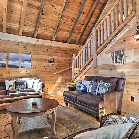Gatlinburg Cabin With Loft And Game Room 1 Mi To Town 外观 照片
