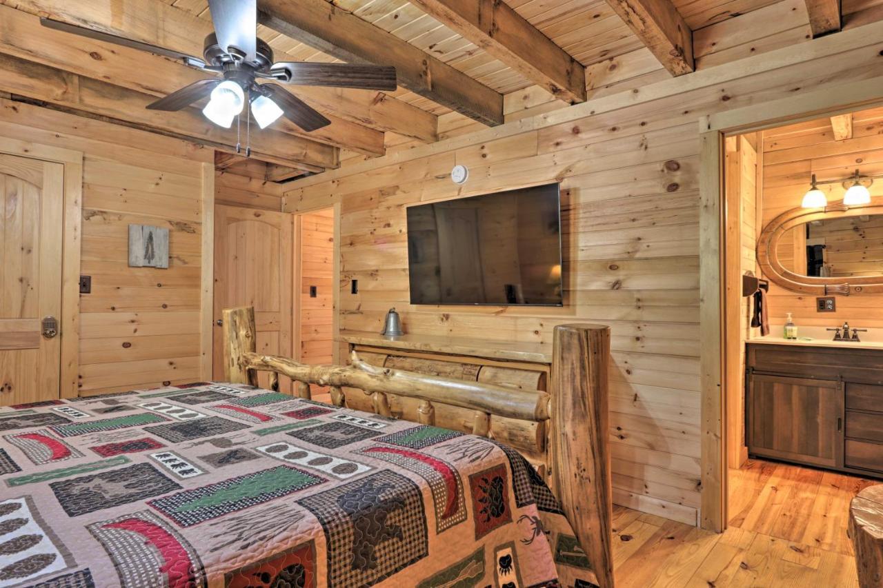 Gatlinburg Cabin With Loft And Game Room 1 Mi To Town 外观 照片