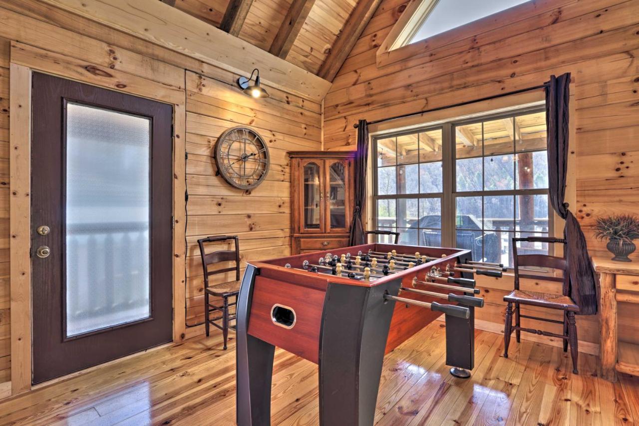 Gatlinburg Cabin With Loft And Game Room 1 Mi To Town 外观 照片