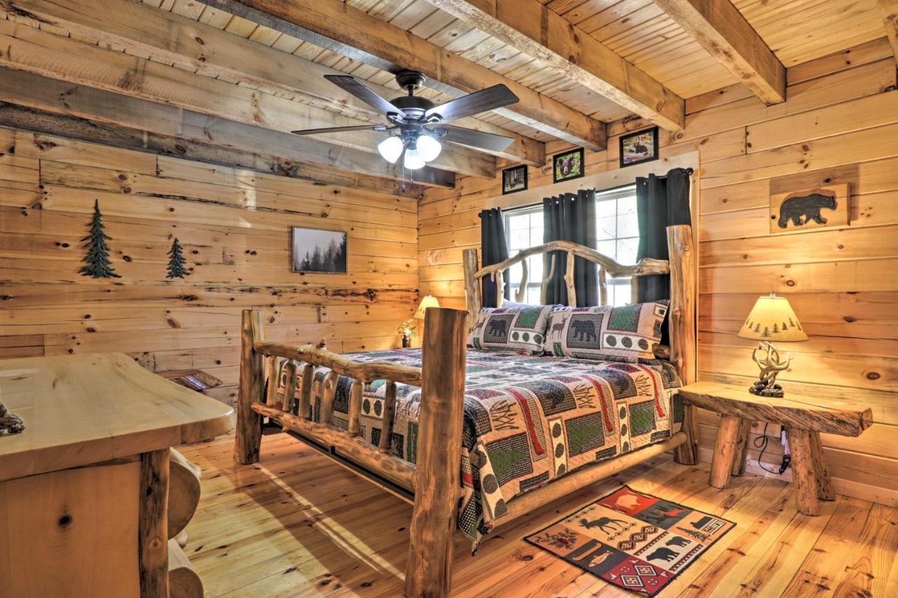 Gatlinburg Cabin With Loft And Game Room 1 Mi To Town 外观 照片