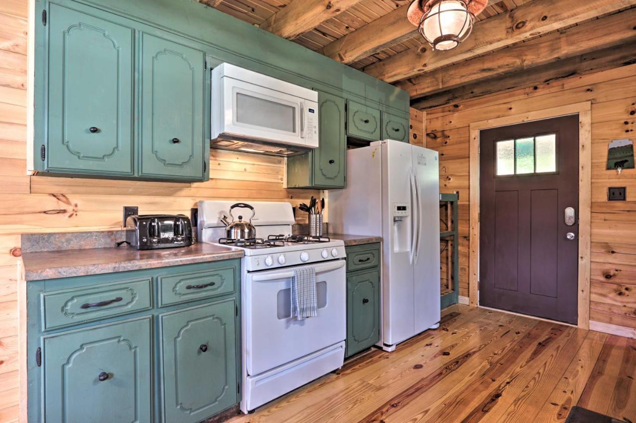 Gatlinburg Cabin With Loft And Game Room 1 Mi To Town 外观 照片