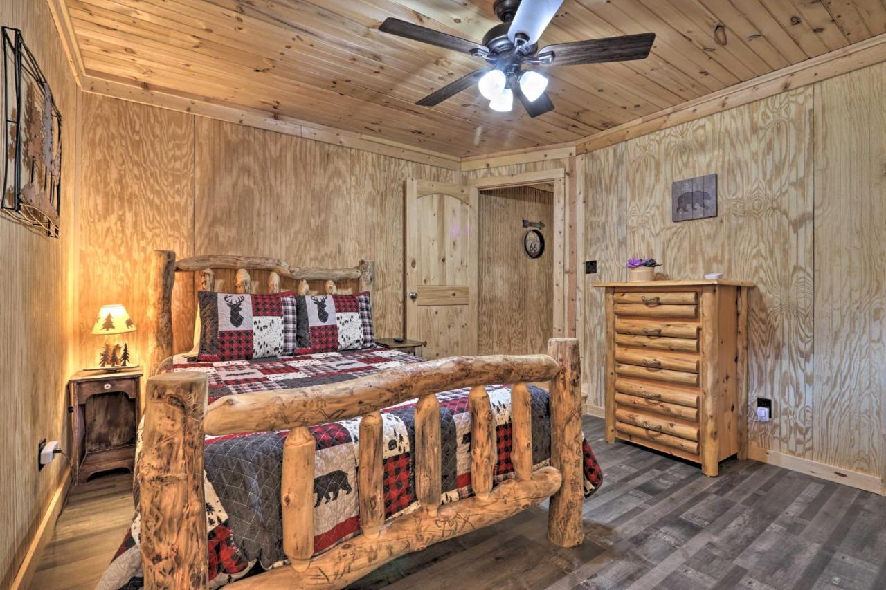 Gatlinburg Cabin With Loft And Game Room 1 Mi To Town 外观 照片