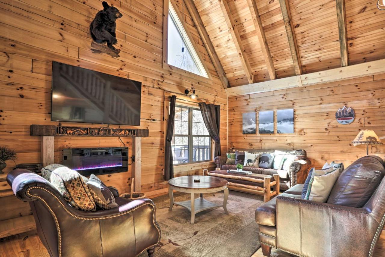 Gatlinburg Cabin With Loft And Game Room 1 Mi To Town 外观 照片