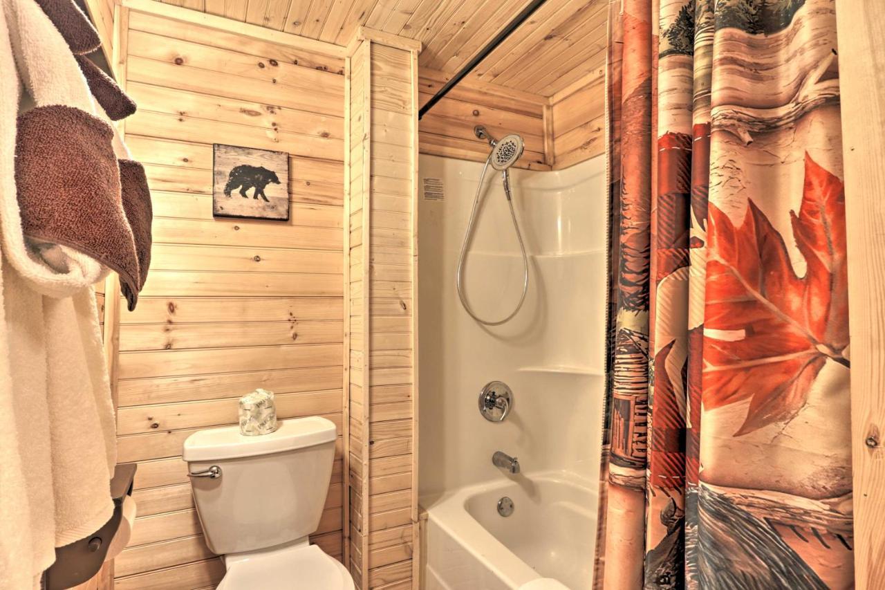 Gatlinburg Cabin With Loft And Game Room 1 Mi To Town 外观 照片